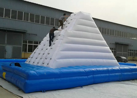 Mur s'élevant gonflable commercial, bâche de PVC de Platon de mur d'escalade d'explosion