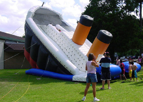 Titanic a formé l'aileron sûr d'air de glissière gonflable commerciale à l'intérieur pour le parc d'attractions