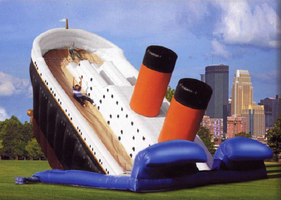 Titanic a formé l'aileron sûr d'air de glissière gonflable commerciale à l'intérieur pour le parc d'attractions