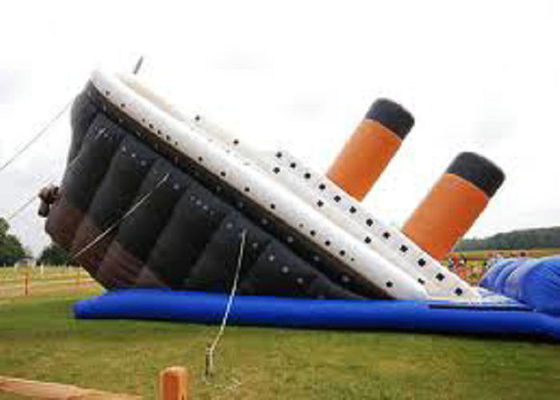 Titanic a formé l'aileron sûr d'air de glissière gonflable commerciale à l'intérieur pour le parc d'attractions