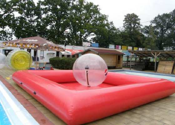 Longévité élevée gonflable adaptée aux besoins du client de la piscine 10mx6m pour jouer la boule de l'eau