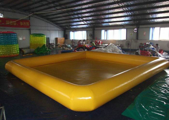 Longévité élevée gonflable adaptée aux besoins du client de la piscine 10mx6m pour jouer la boule de l'eau