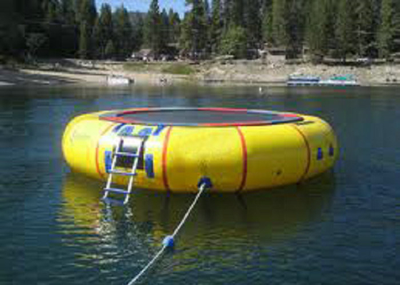 Trempoline gonflable de l'eau d'impression faite sur commande écologique pour le parc aquatique
