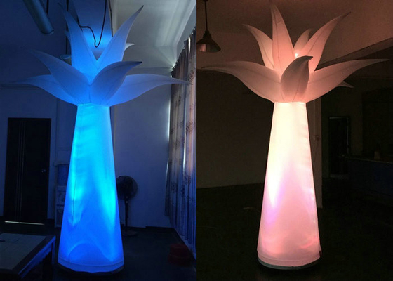L'aspect gentil allument le nylon enduit par PVC d'Inflatables pour la publicité d'événement