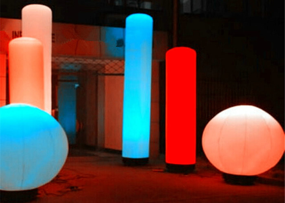 La lampe gonflable de la colonne de publicité de soirée LED a adapté le logo aux besoins du client imprimée