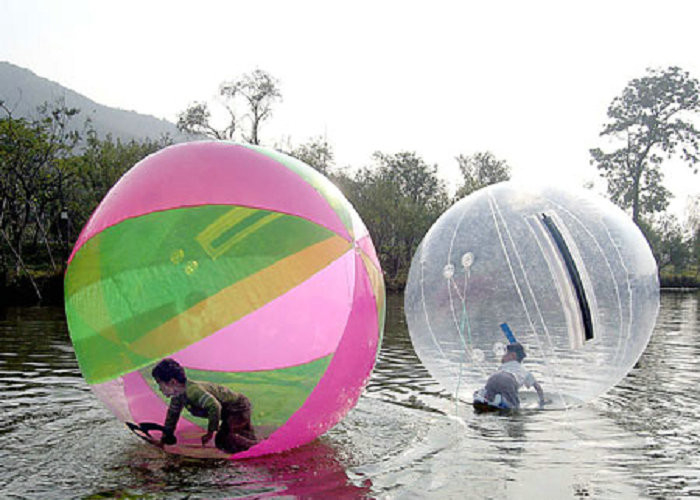 Boule de marche gonflable de connexion de corde de sécurité, promenade sur le diamètre de la bulle 2.0m 2.5m de l'eau